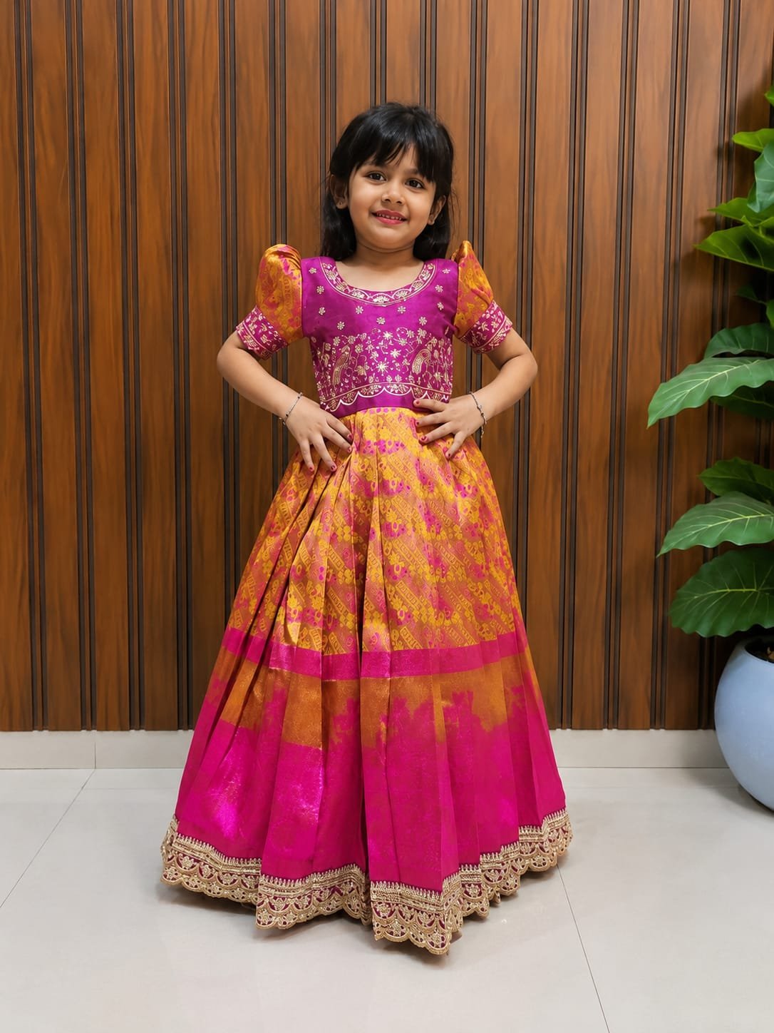 NEW LAUNCIN GOWN